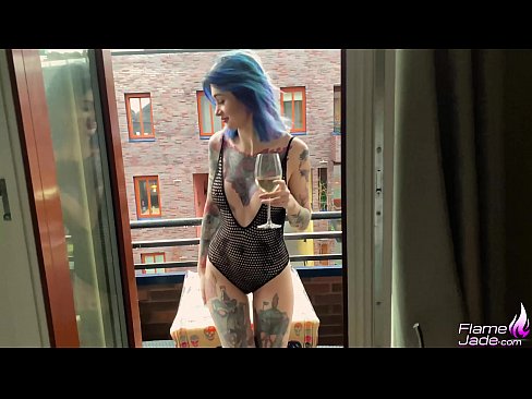 ❤️ Sjajna djevojka siše s gutljajem i strastveno jebe pod otvorenim nebom ️❌ Prekrasni porno na hr.porn-mz.ru ❌